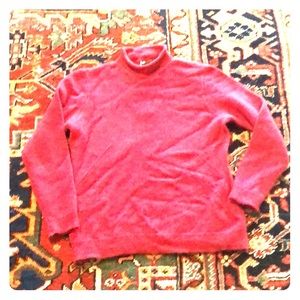 Cashmere fitted sweater. Red